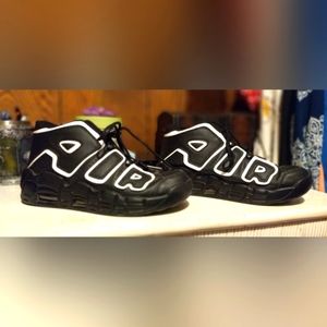 Mens sneakers size 10.5 (44)